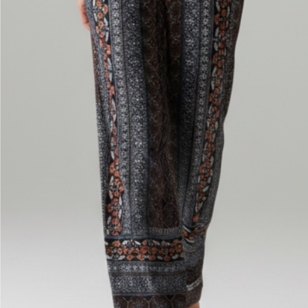 Crystal Sky Ethnic Inspired Halter-Neck Jumpsuit in Navy and Orange NWT Junior 9 - Picture 3 of 9